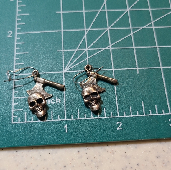 Skull Earrings for sale - Picture 7 of 11